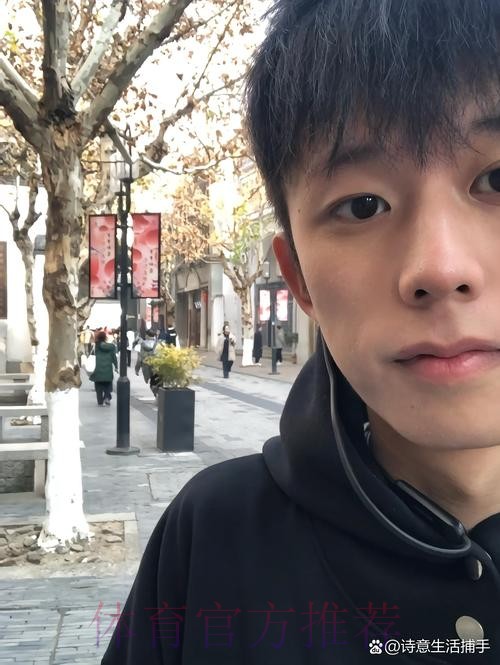 记者：今夏如果有机会的话 巴黎会追逐罗德里戈